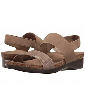 NEW MUNRO women's pisces lizard print sandal in platinum